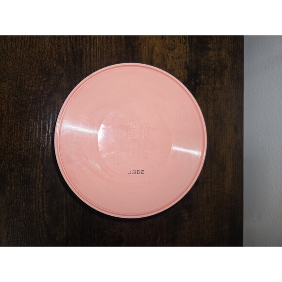 Vintage Chantilly Dusting Powder Box  Solid‎ Pink Plastic Case Empty - Picture 8 of 9